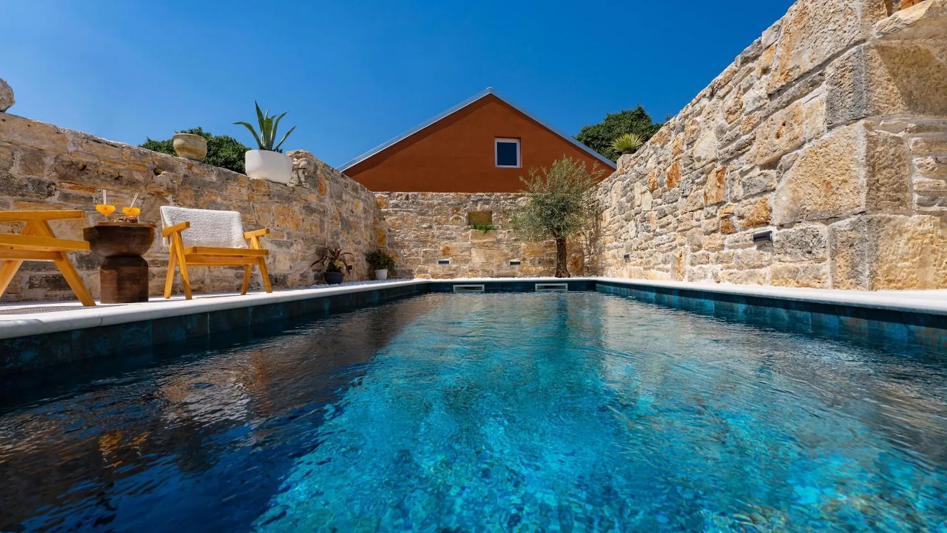 Cortile House Vila Pridraga Villa